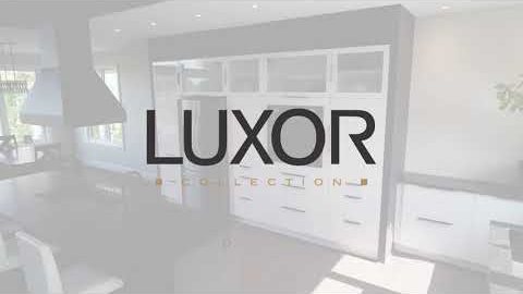 Image d’ouverture de notre vidéo de présentation : le logo Luxor Collection sur une cuisine.